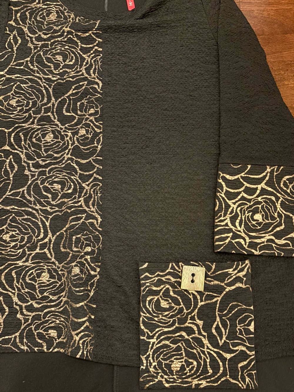 IC By Connie K Black Floral Panel Women's Sweater - Picture 5 of 6